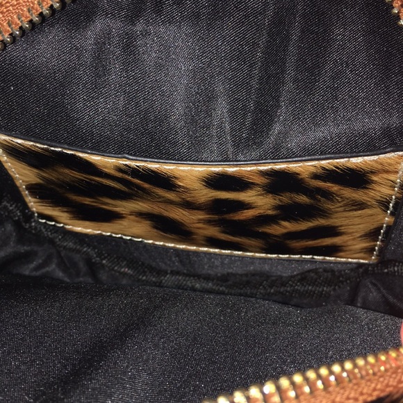 NWT VINCE CAMUTO PATRNT LEOPARD BELT BAG - Picture 5 of 9